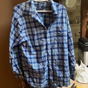 Vineyard Vines button up collared shirt, size Large, color blue